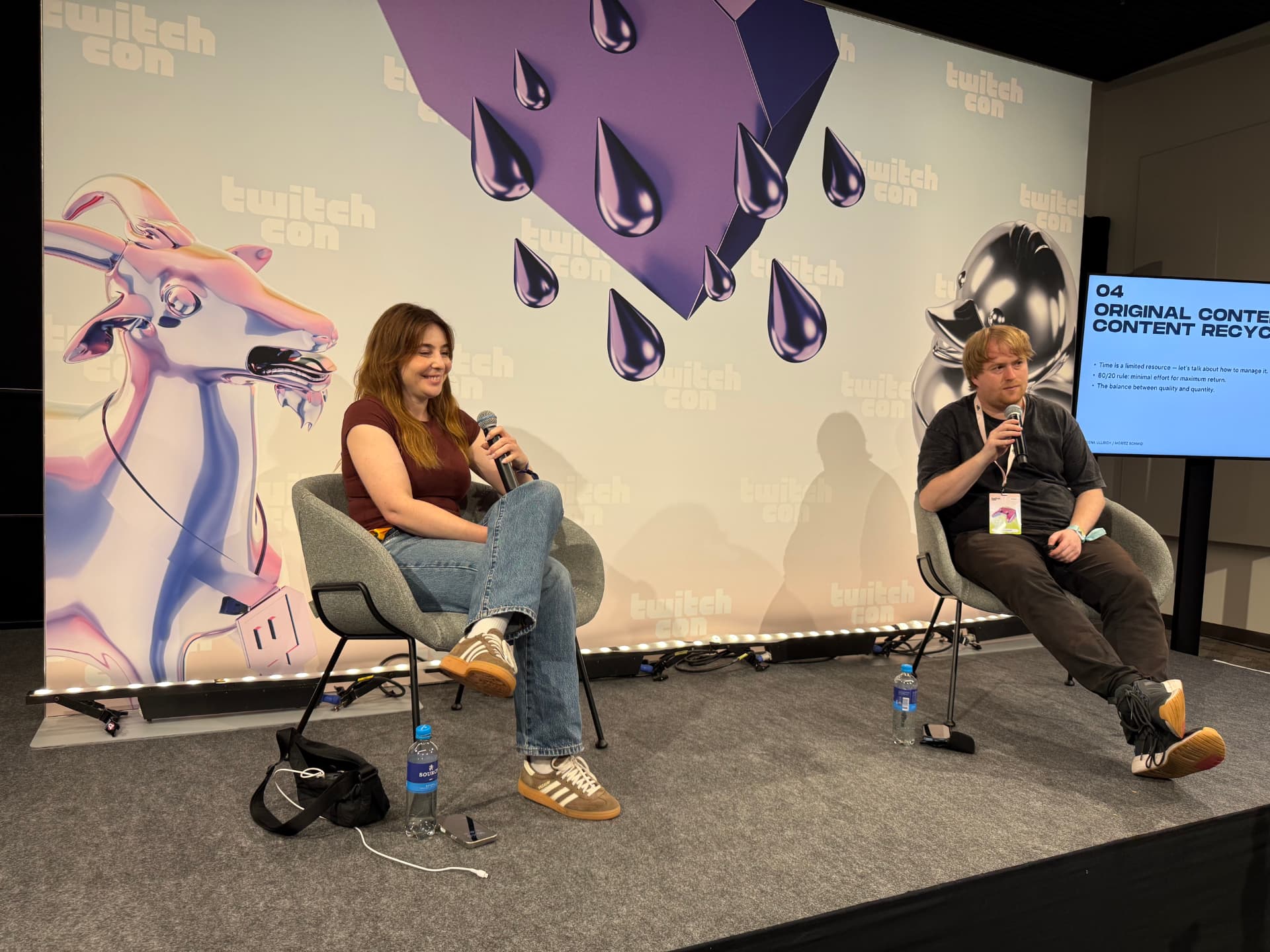 Verena im Panel auf der TwitchCon-Bühne